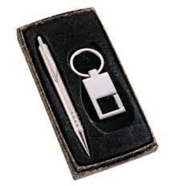 kit caneta com chaveiro